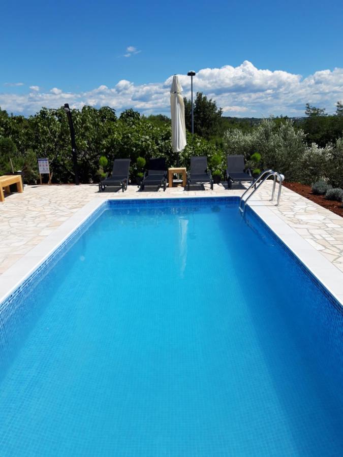 Casa Nora Adriatica Villa Vilanija Exterior photo